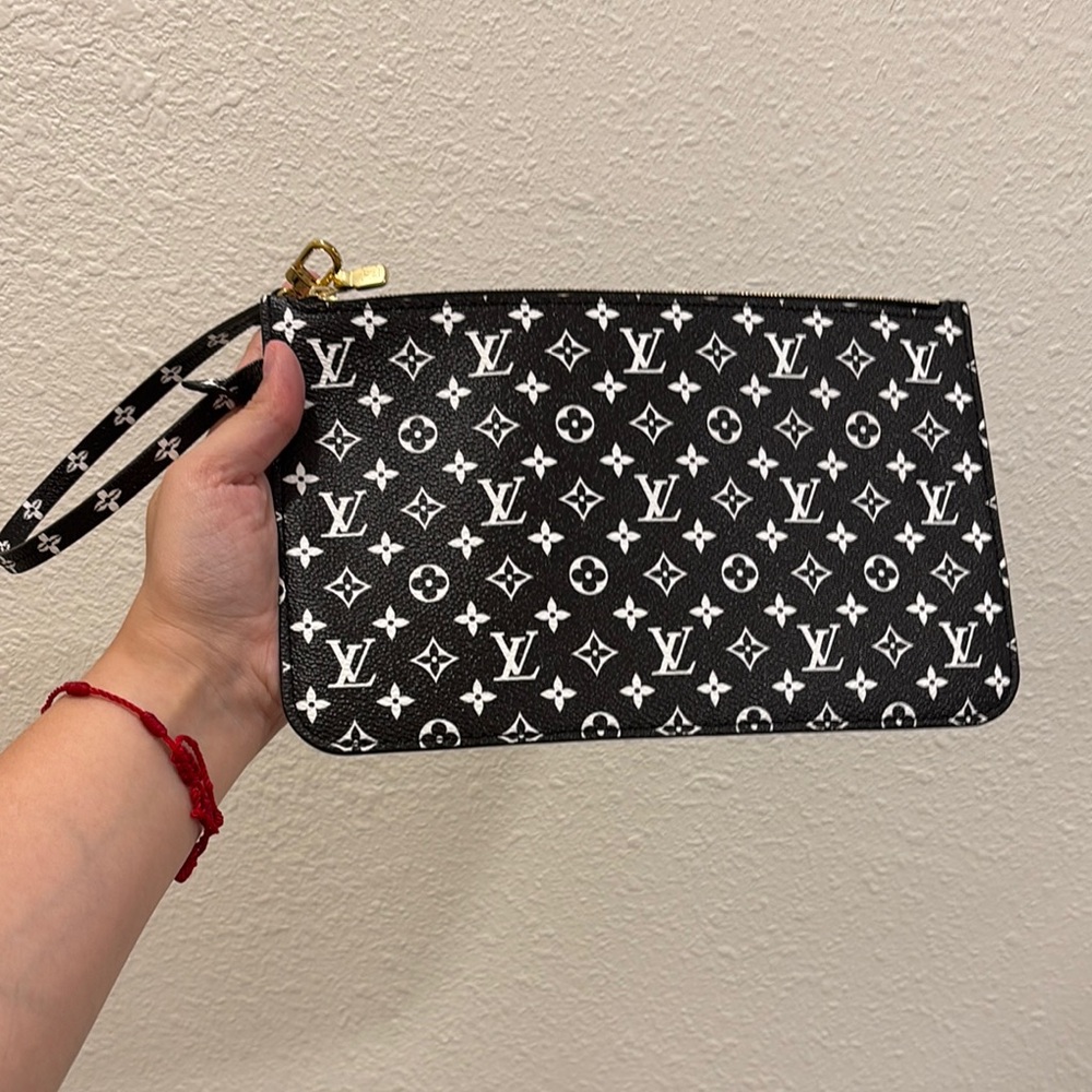 Louis Vuitton Limited Edition Monogram Black Neverfull Pouch